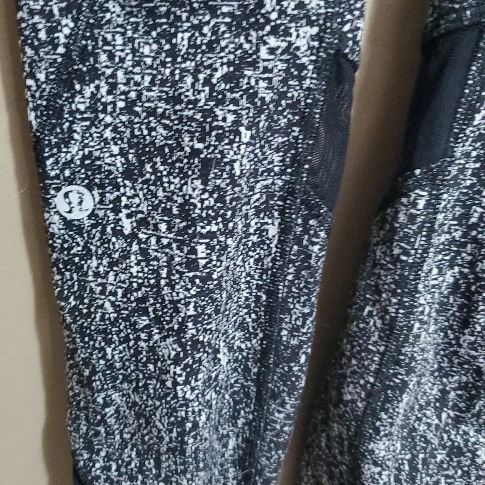 Lululemon Black White Splash Inspire 11 Leggings Size 2 - Picture 5 of 6